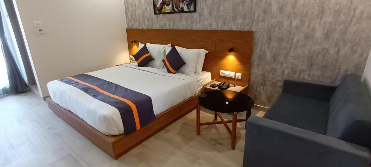 Comfort Inn , Statue Of Unity Kevadia Екстер'єр фото