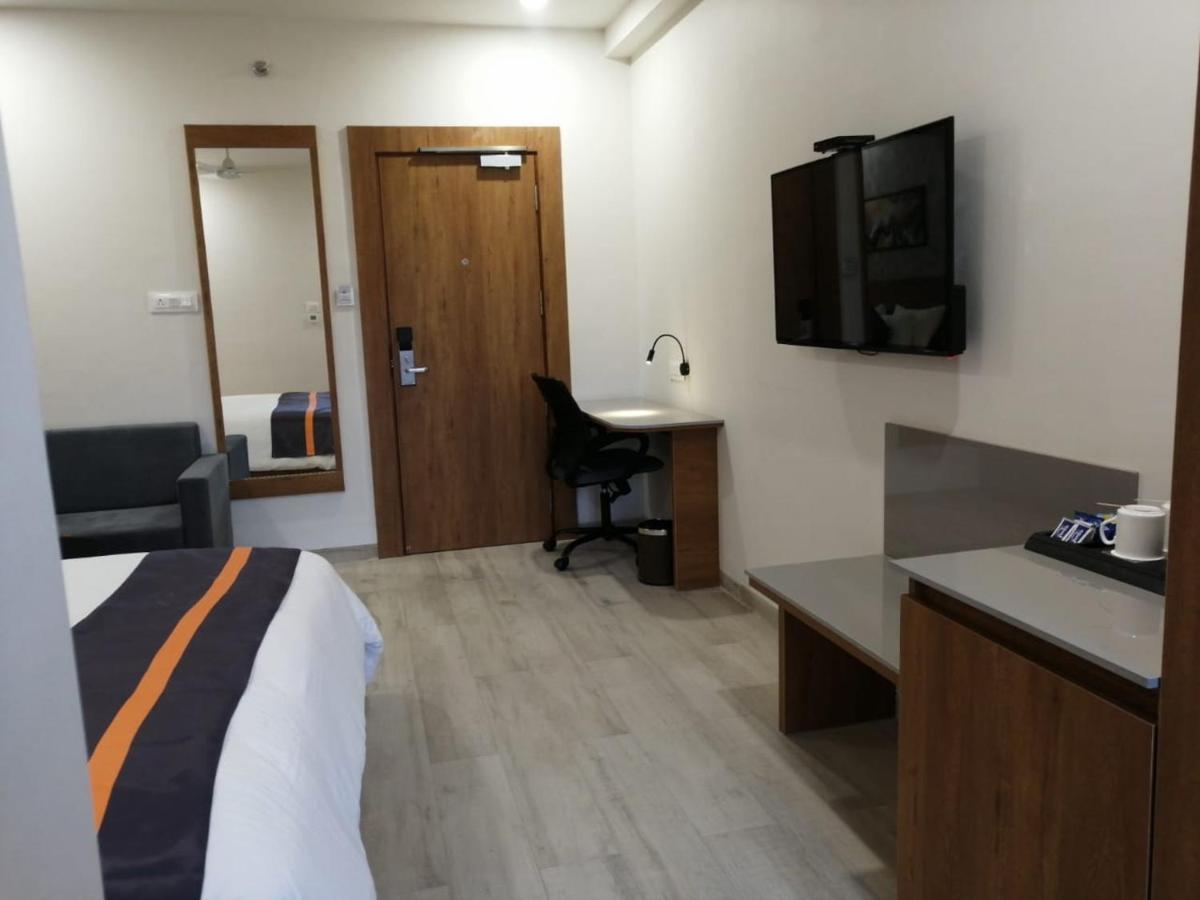 Comfort Inn , Statue Of Unity Kevadia Екстер'єр фото