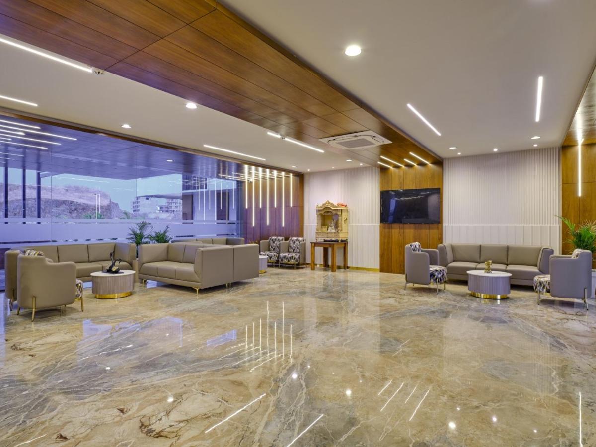 Comfort Inn , Statue Of Unity Kevadia Екстер'єр фото