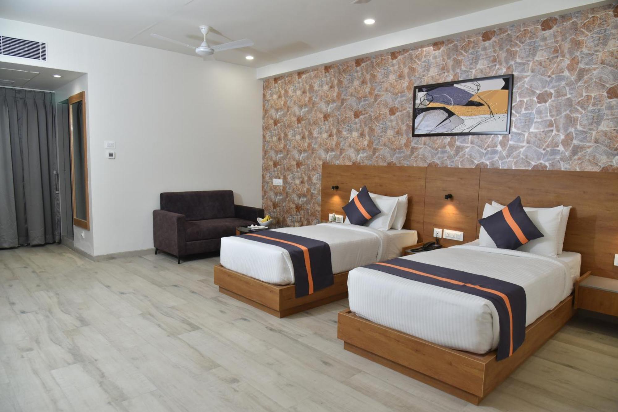 Comfort Inn , Statue Of Unity Kevadia Екстер'єр фото